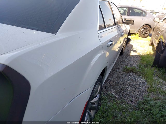 2C3CCAEG1JH263762 Chrysler 300 Limited