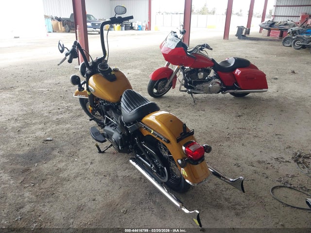 2023 HARLEY-DAVIDSON FLHCS 1HD1YBK23PB040335 Photo 2