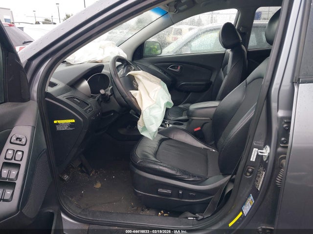 KM8JU3AG8EU873027 Hyundai TUCSON SE