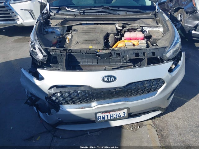 KNDCB3LC8M5464581 KIA Niro Lxs