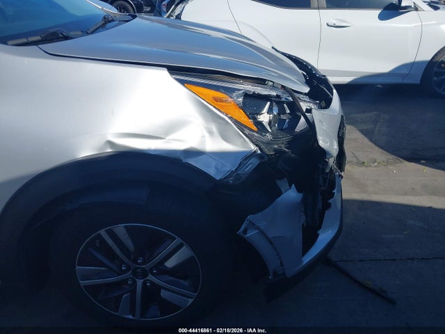 KNDCB3LC8M5464581 KIA Niro Lxs
