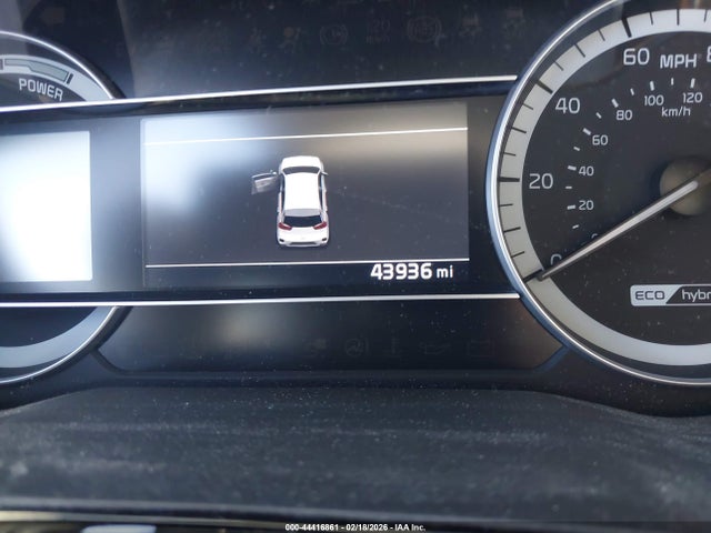 KNDCB3LC8M5464581 KIA Niro Lxs