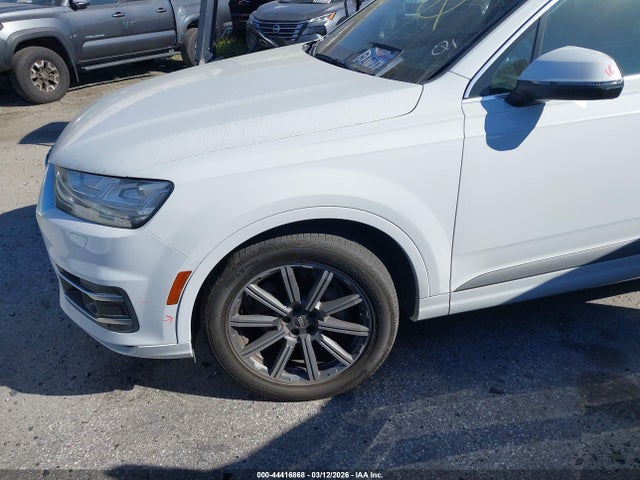2017 AUDI Q7 WA1LHAF77HD053552 Photo 1