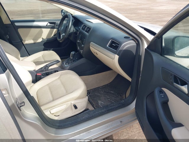 3VWD17AJ0EM219640 Volkswagen Jetta 1.8t Se