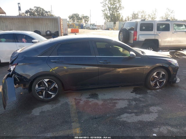5NPLN4AG4MH041208 Hyundai ELANTRA SEL