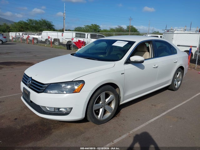 2015 Volkswagen Passat 1.8t Limited Edition მანქანა იყიდება აუქციონზე, vin: 1VWAT7A31FC106734, აუქციონის ნომერი: 44416919