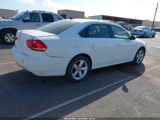 2015 Volkswagen Passat 1.8t Limited Edition მანქანა იყიდება აუქციონზე, vin: 1VWAT7A31FC106734, აუქციონის ნომერი: 44416919