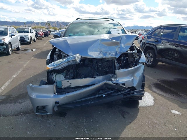 5TDZKRFH3GS173604 Toyota Highlander Le V6