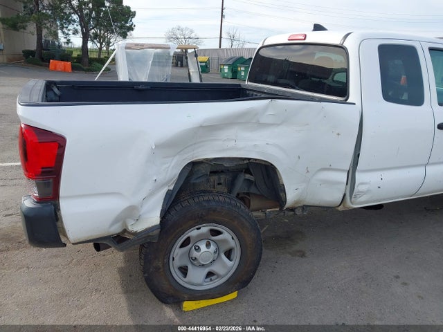 5TFRX5GN2KX145214 Toyota Tacoma Sr