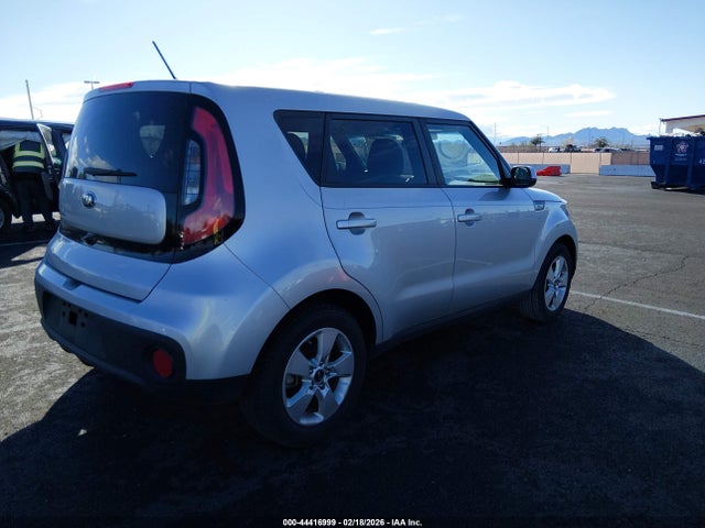 KNDJN2A26H7496393 KIA Soul !