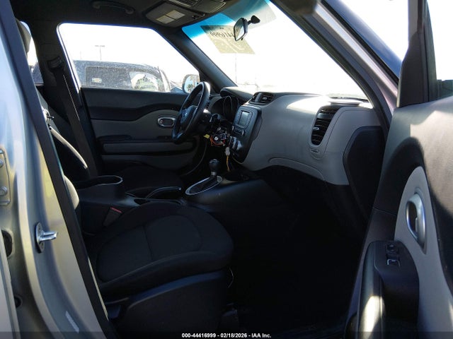 KNDJN2A26H7496393 KIA Soul !