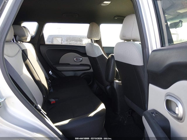 KNDJN2A26H7496393 KIA Soul !