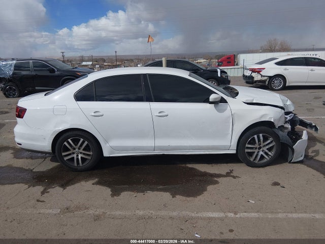 44417000 :رقم المزاد ، 3VW2B7AJ9HM416055 vin ، 2017 Volkswagen Jetta 1.4t S مزاد بيع