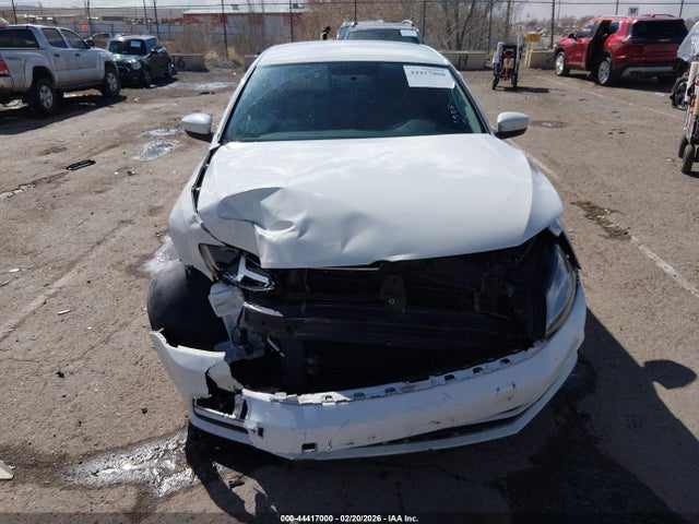 44417000 :رقم المزاد ، 3VW2B7AJ9HM416055 vin ، 2017 Volkswagen Jetta 1.4t S مزاد بيع