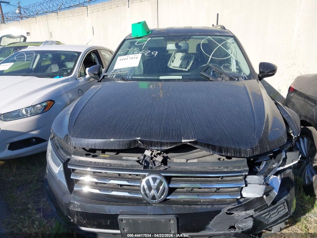 Продаж на аукціоні авто 2020 Volkswagen Tiguan 2.0t S, vin: 3VV1B7AX4LM039289, номер лоту: 44417034