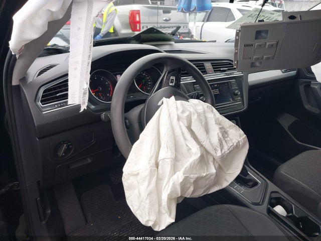 Продаж на аукціоні авто 2020 Volkswagen Tiguan 2.0t S, vin: 3VV1B7AX4LM039289, номер лоту: 44417034