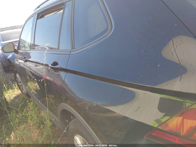 Продаж на аукціоні авто 2020 Volkswagen Tiguan 2.0t S, vin: 3VV1B7AX4LM039289, номер лоту: 44417034