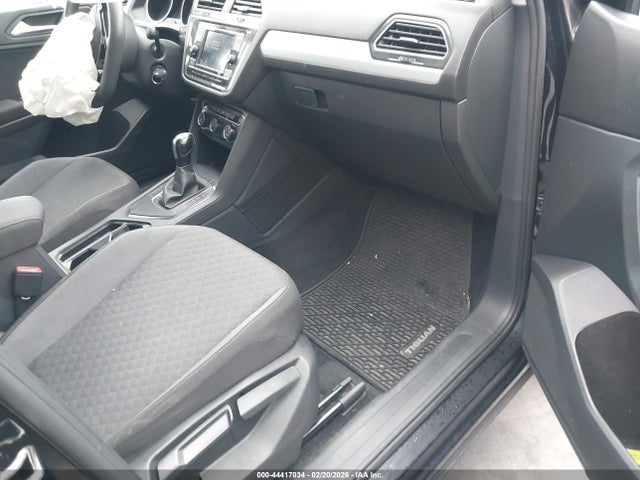 Продаж на аукціоні авто 2020 Volkswagen Tiguan 2.0t S, vin: 3VV1B7AX4LM039289, номер лоту: 44417034