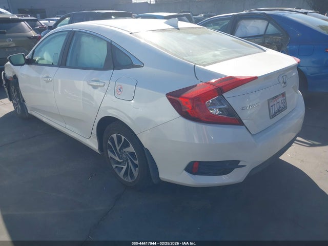 Honda CIVIC EX 2017 2HGFC2F74HH554698 Image 3