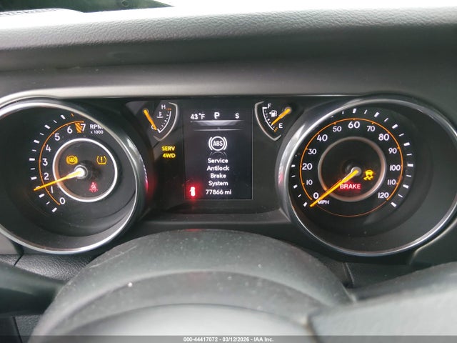 1C4HJXDG8JW171528 Jeep Wrangler Unlimited Sport 4x4