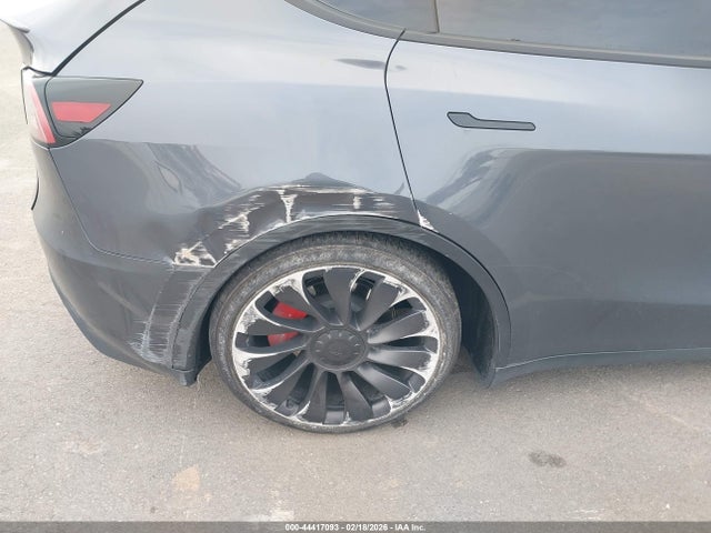 2023 TESLA MODEL Y 7SAYGDEF9PF874980 Photo 5