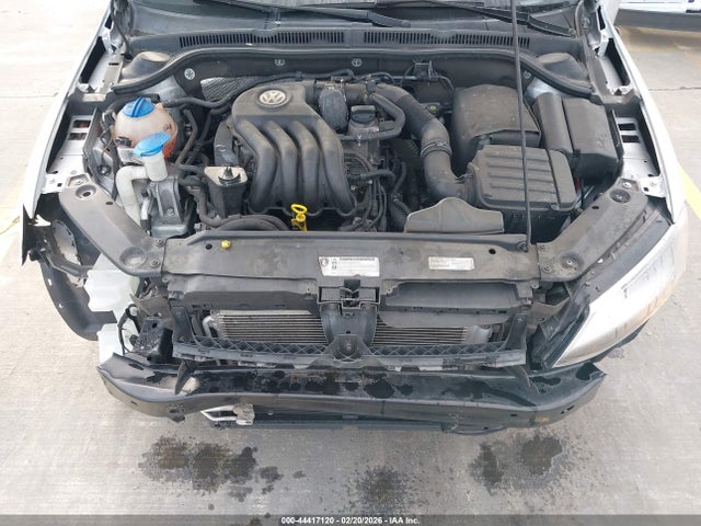 3VW2K7AJXEM392991 Volkswagen Jetta 2.0l S