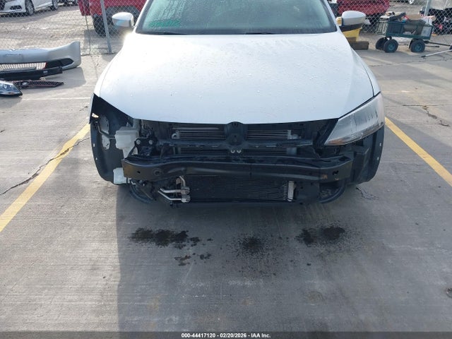3VW2K7AJXEM392991 Volkswagen Jetta 2.0l S