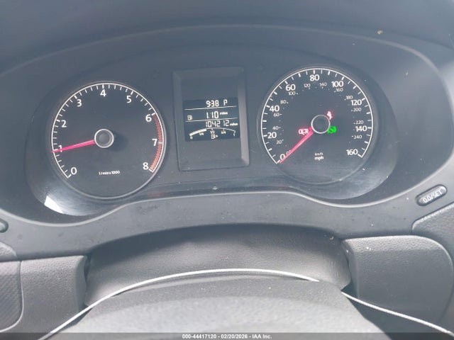3VW2K7AJXEM392991 Volkswagen Jetta 2.0l S