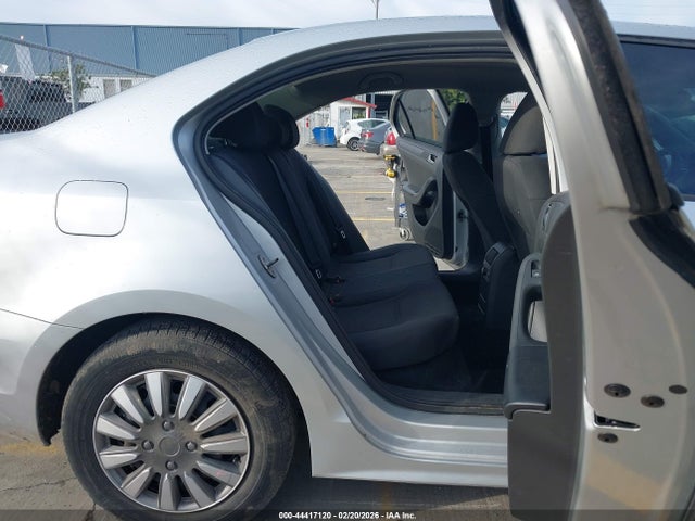 3VW2K7AJXEM392991 Volkswagen Jetta 2.0l S