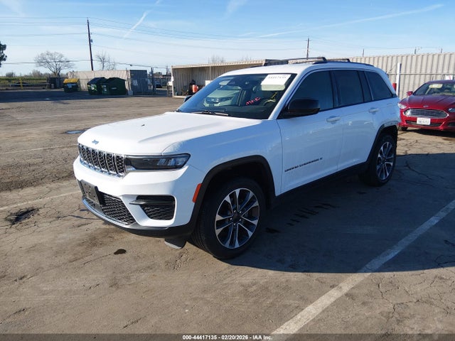 1C4RJHAG1N8585081 Jeep Grand Cherokee Laredo 4x4