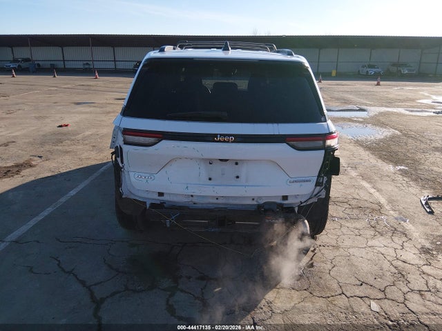 1C4RJHAG1N8585081 Jeep Grand Cherokee Laredo 4x4