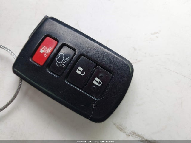 JTMNFREVXJJ183836 Toyota RAV4 SE