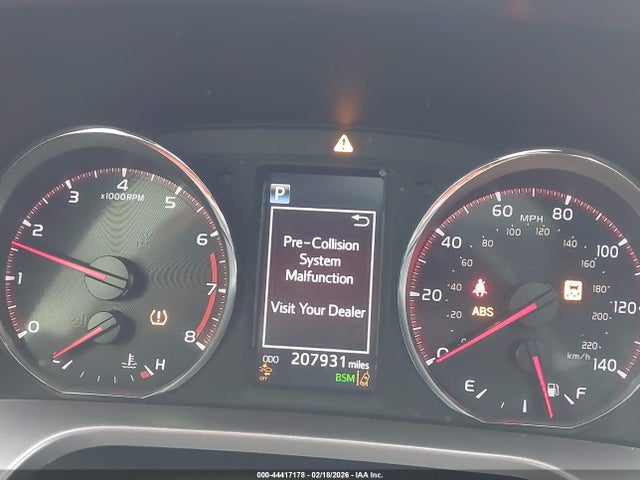 JTMNFREVXJJ183836 Toyota RAV4 SE