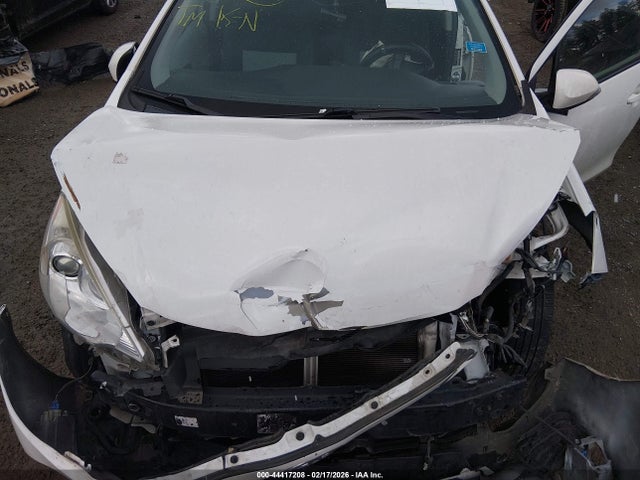JTDKDTB34E1563687 Toyota Prius C Two