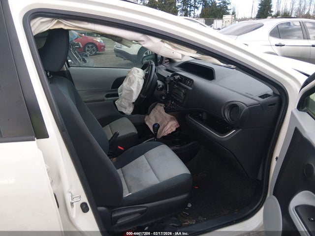JTDKDTB34E1563687 Toyota Prius C Two