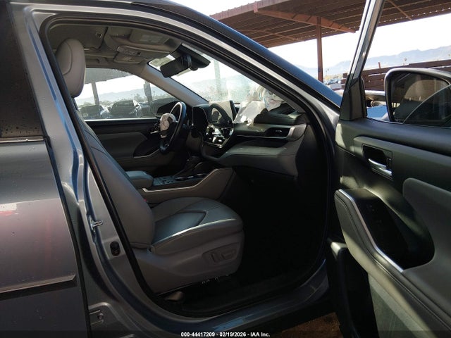 Aukcja sprzedaży 2023 Toyota Highlander Xle, vin: 5TDKDRBH2PS044156, numer aukcji: 44417209