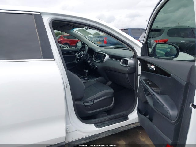 5XYPG4A59KG558146 KIA Sorento 3.3l Lx