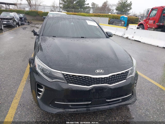 5XXGV4L2XGG077083 KIA Optima Sxl Turbo