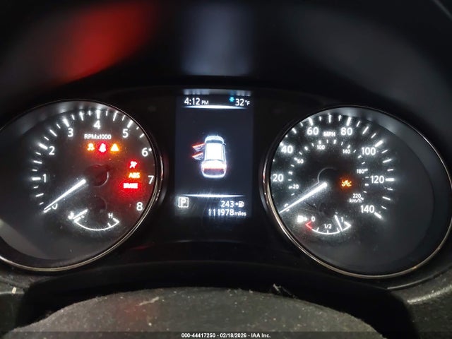 JN1BJ1CR7JW259883 Nissan Rogue Sport S