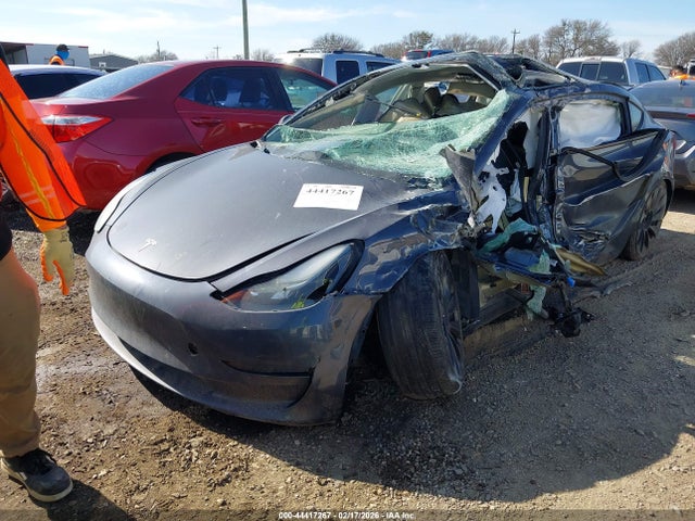 2023 Tesla Model 3 Performance Dual Motor All-wheel Drive მანქანა იყიდება აუქციონზე, vin: 5YJ3E1EC4PF518230, აუქციონის ნომერი: 44417267