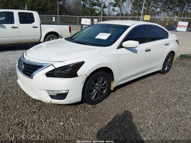 Nissan Altima 2.5 S 2015 1N4AL3AP4FC462292 Image 2