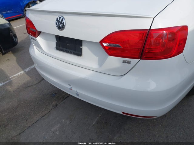 3VWD17AJ6EM370191 Volkswagen Jetta 1.8t Se
