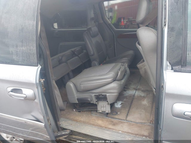 2006 Chrysler Town & Country Limited მანქანა იყიდება აუქციონზე, vin: 2A8GP64L86R620135, აუქციონის ნომერი: 44417358