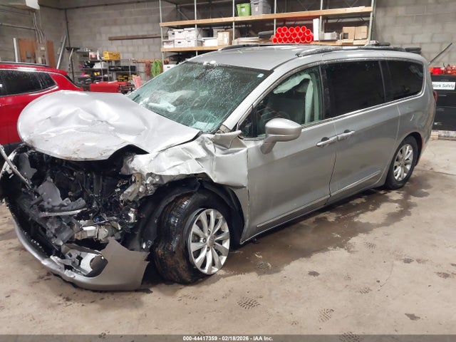 44417359 :رقم المزاد ، 2C4RC1BG3JR119229 vin ، 2018 Chrysler Pacifica Touring L مزاد بيع