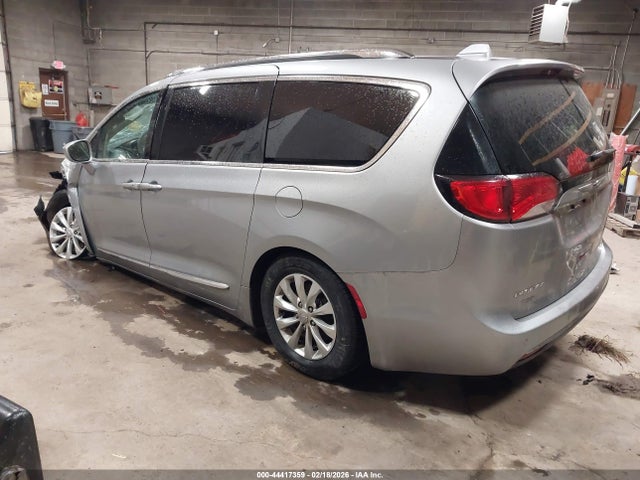 44417359 :رقم المزاد ، 2C4RC1BG3JR119229 vin ، 2018 Chrysler Pacifica Touring L مزاد بيع