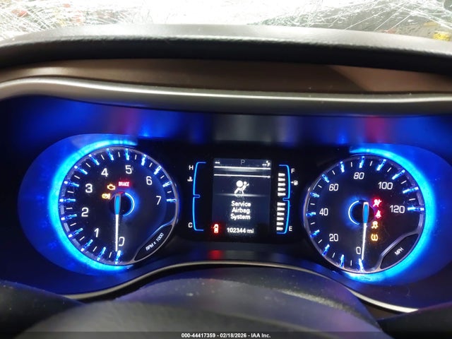 44417359 :رقم المزاد ، 2C4RC1BG3JR119229 vin ، 2018 Chrysler Pacifica Touring L مزاد بيع