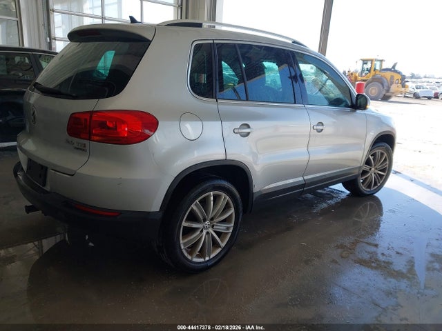 44417378 :رقم المزاد ، WVGBV7AX0CW553405 vin ، 2012 Volkswagen Tiguan Se مزاد بيع