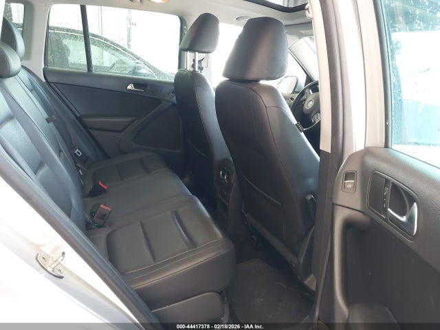 44417378 :رقم المزاد ، WVGBV7AX0CW553405 vin ، 2012 Volkswagen Tiguan Se مزاد بيع