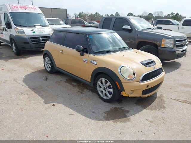 2009 MINI COOPER S WMWMF73579TT95156 Photo 0