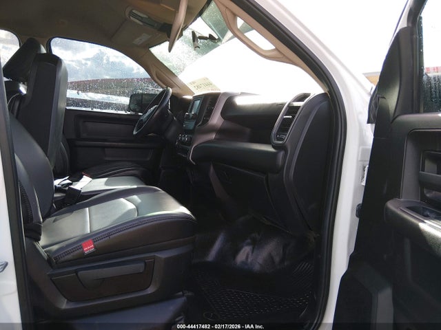 44417482 :رقم المزاد ، 3C6UR5HJXKG604162 vin ، 2019 Ram 2500 Tradesman  4x4 8' Box مزاد بيع